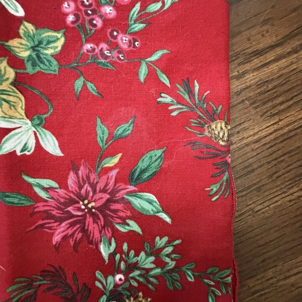 Vintage Set Of 6 Red Poinsettia Print Christmas Floral Cloth Napkins Holiday